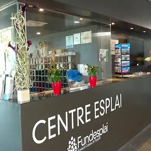 centre-esplai-hostel.topbarcelonahotels.com/